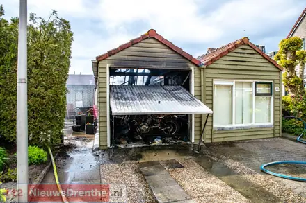 Garagebox in de brand in Coevorden — foto 1 van 6