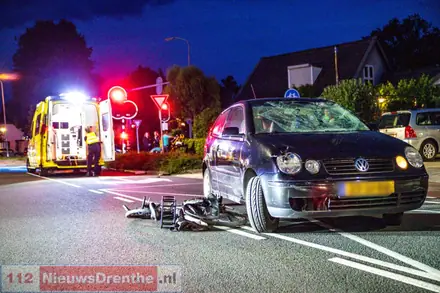 Fietser gewond bij botsing met auto in Emmen — foto 1 van 2