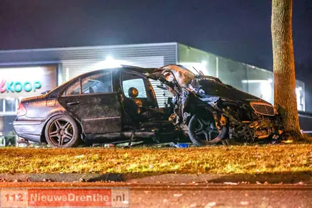 Ernstig ongeval op Nijbracht in Emmen; één persoon door brandweer bevrijd — Emmen