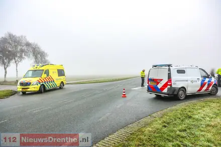 Ongeval door dichte mist op kruispunt in Valthermond — Valthermond