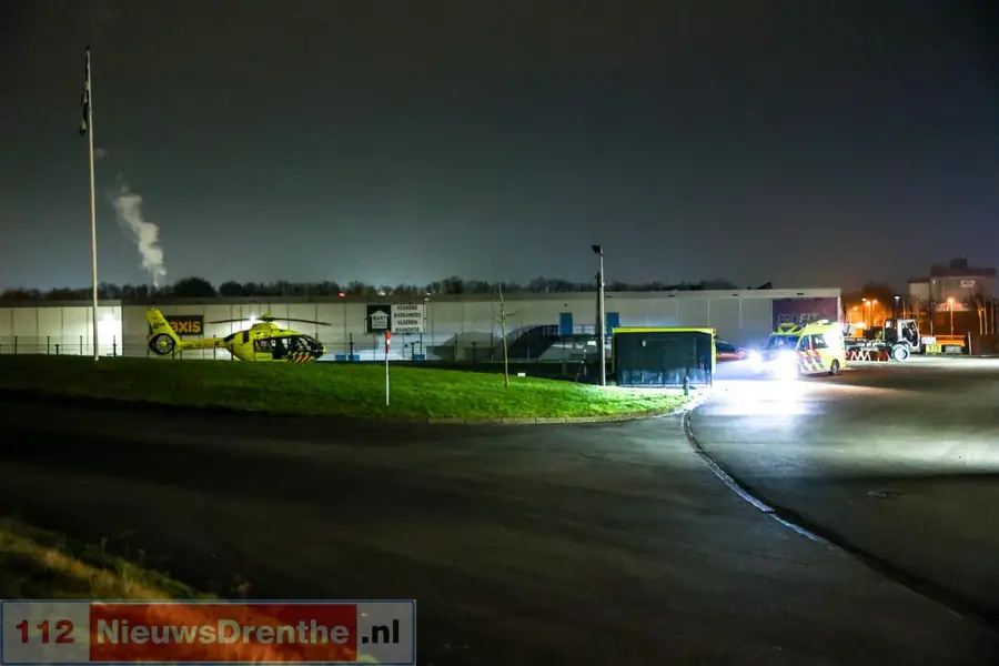 Woningbrand in Emmen; Bewoner door brandweer uit woning gehaald
