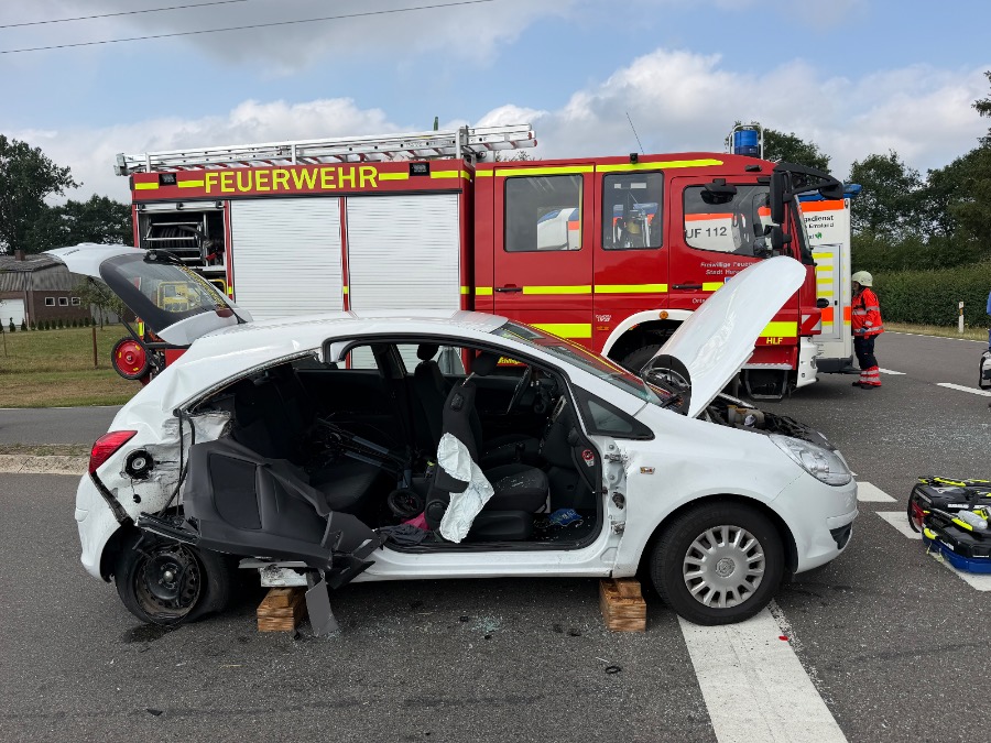 Ernstig ongeval tussen motor en personenauto in Duitse Haren, vlak over de grens bij Emmer-Compascuum