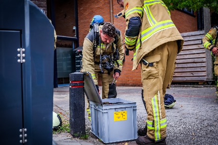 Opnieuw zorgen bij Cosis in Beilen: medewerkers ruiken damp na incident met gevaarlijke stof — foto 2 van 7