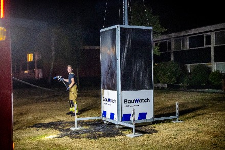 Grasbrand bij beveiligingscamera in Emmen — foto 4 van 4