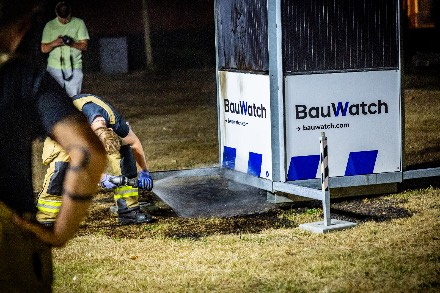Grasbrand bij beveiligingscamera in Emmen — foto 2 van 4