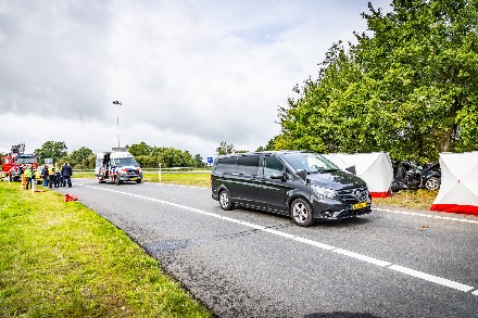 Kind overleden en meerdere gewonden bij zeer ernstig ongeval op A28 bij Beilen — foto 7 van 8