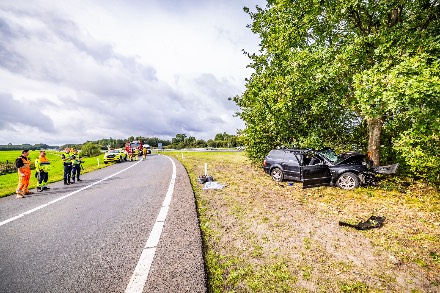 Kind overleden en meerdere gewonden bij zeer ernstig ongeval op A28 bij Beilen — foto 1 van 8