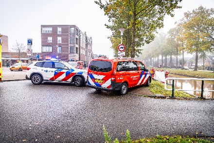 Ernstig ongeval in Ter Apel; Persoon raakt te water en overlijdt — foto 3 van 4