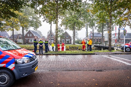Ernstig ongeval in Ter Apel; Persoon raakt te water en overlijdt — foto 1 van 4